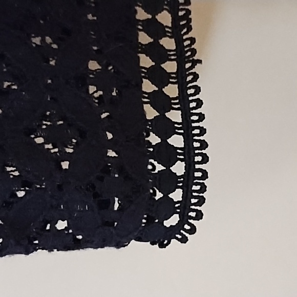 Gap Gorgeous Navy Lace Blouse W/Built In Removable Tank, Small - Picture 8 of 13